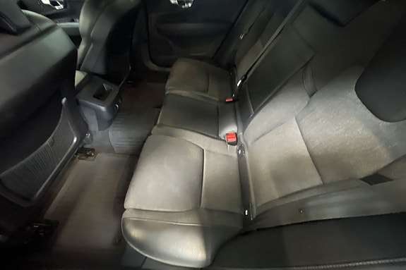 Volvo V90 9 of 14