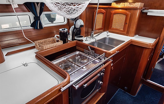 Beneteau Oceanis 411 Clipper 10 of 12