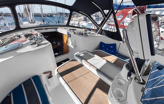 Beneteau Oceanis 411 Clipper 6 of 12