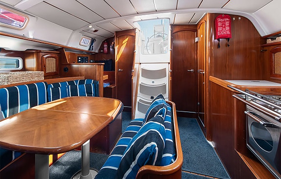 Beneteau Oceanis 411 Clipper 8 of 12