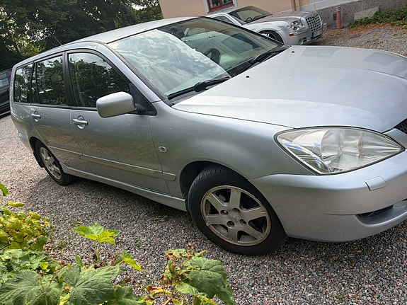 Mitsubishi Lancer 4 of 8