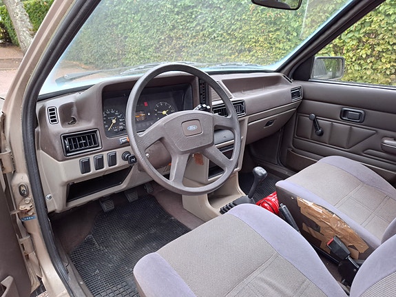 Ford Escort 15 of 19