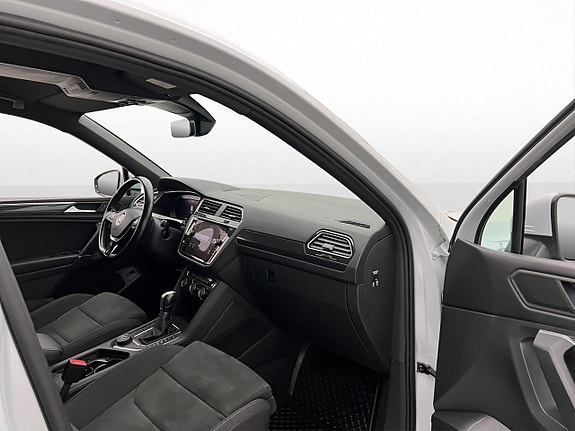 Volkswagen Tiguan Allspace 11 of 30