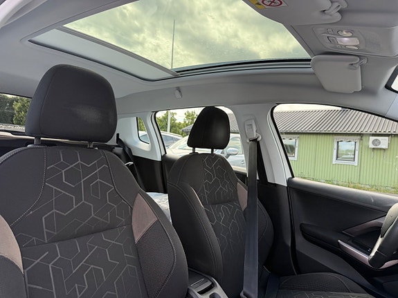 Peugeot 2008 11 of 19