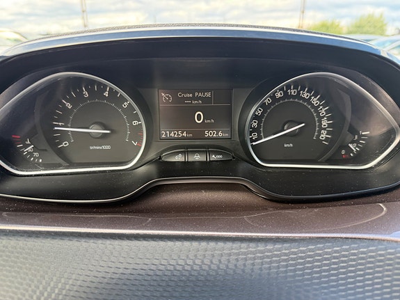 Peugeot 2008 17 of 19