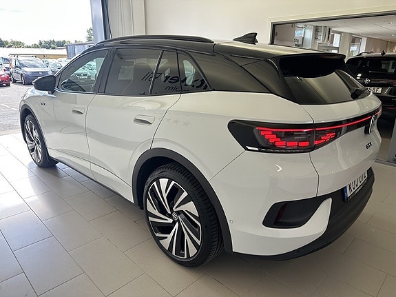 Volkswagen ID.4 GTX 5 of 19