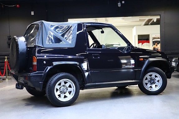 Suzuki Vitara 4 of 22