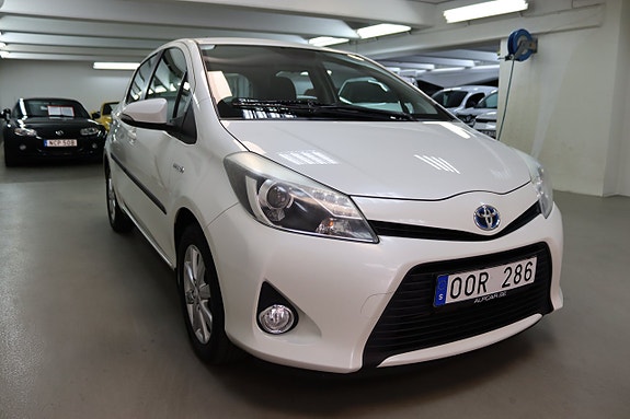 Toyota Yaris 5 of 20