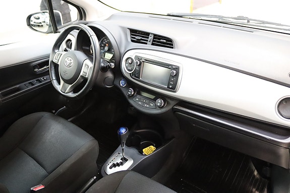 Toyota Yaris 14 of 20