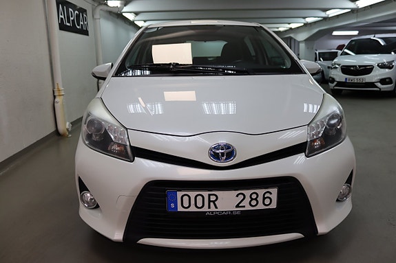 Toyota Yaris 4 of 20