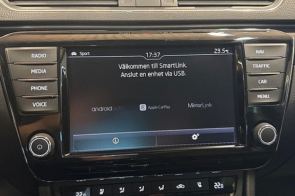 Skoda Superb 12 of 21