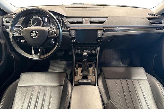 Skoda Superb 9 of 21