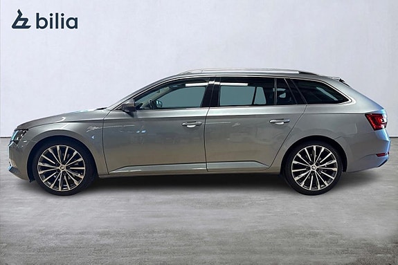 Skoda Superb 2 of 21