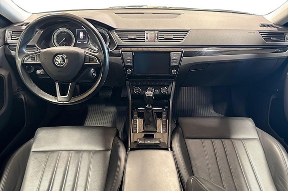 Skoda Superb 9 of 21