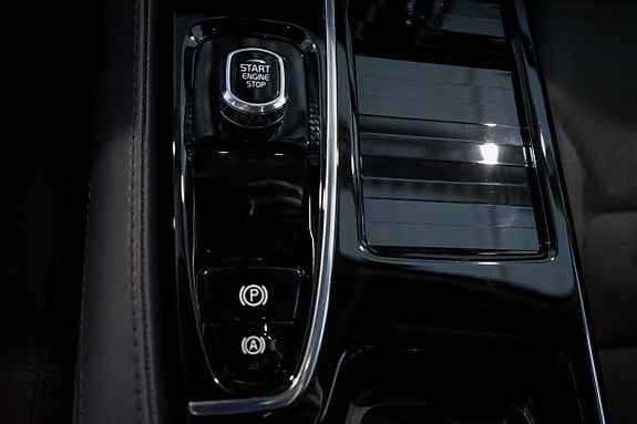 Volvo V90 26 of 30