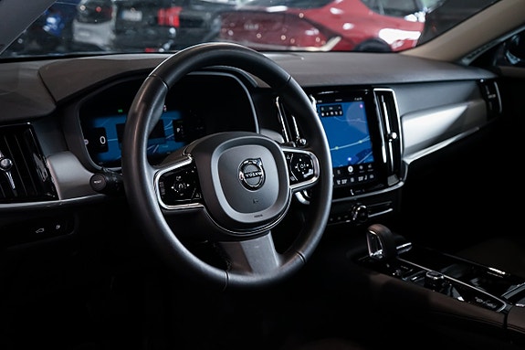 Volvo V90 28 of 30