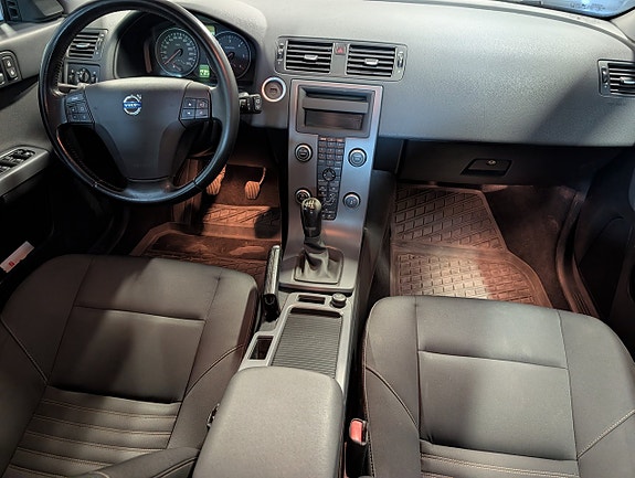 Volvo V50 9 of 9