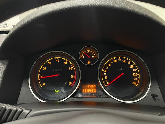 Opel Astra 13 of 27