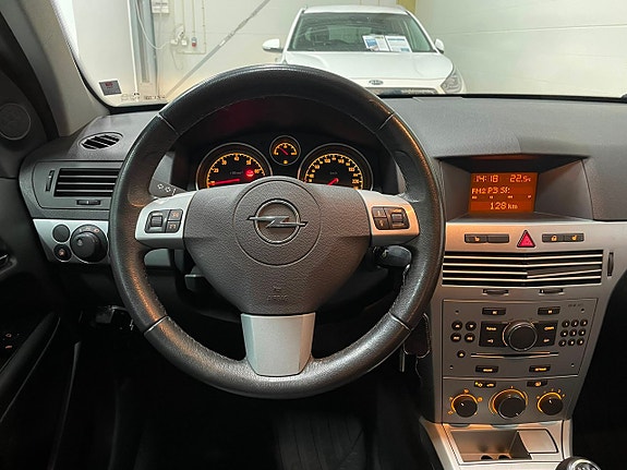 Opel Astra 11 of 27