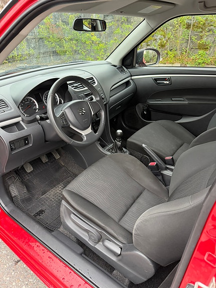Suzuki Swift 5 of 6