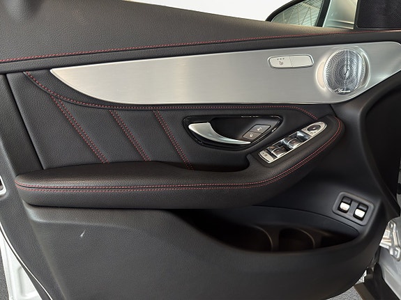 Mercedes-Benz GLC300 de 14 of 21