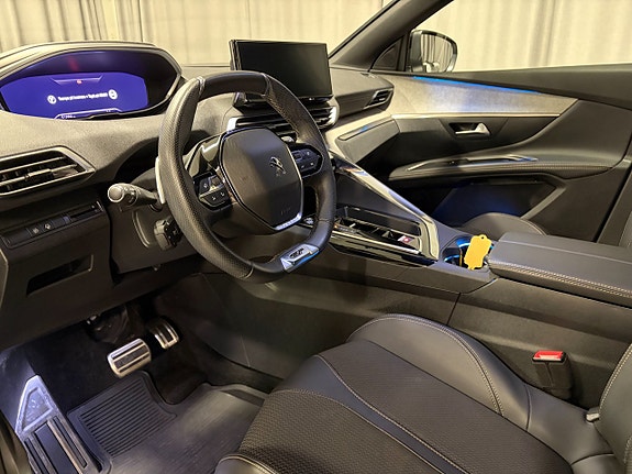 Peugeot 5008 10 of 18