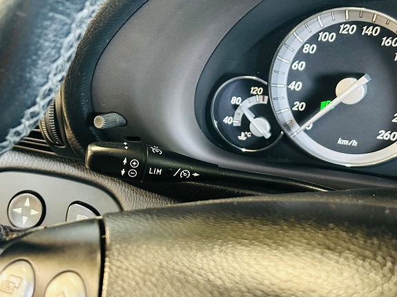 Mercedes-Benz C180 16 of 17