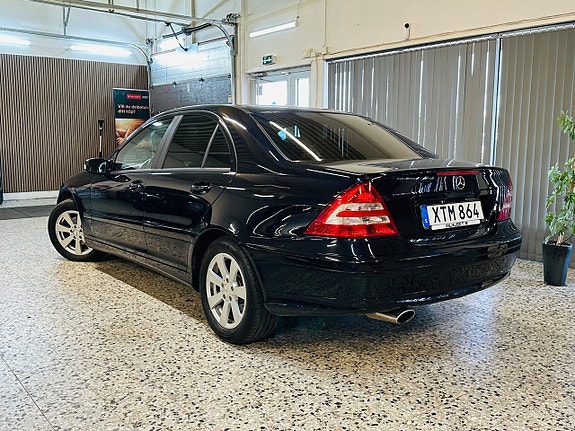 Mercedes-Benz C180 3 of 17