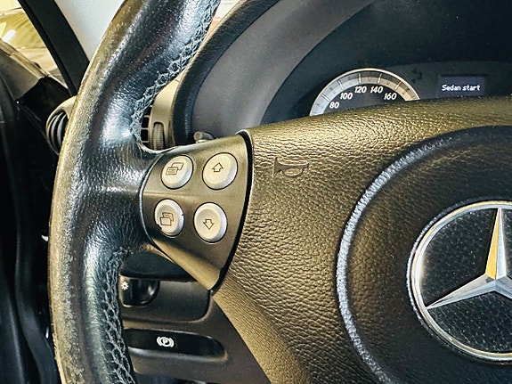 Mercedes-Benz C180 14 of 17