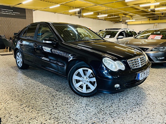 Mercedes-Benz C180 4 of 17