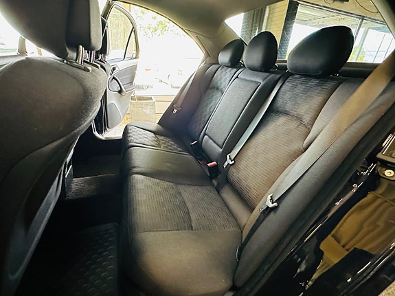 Mercedes-Benz C180 12 of 17