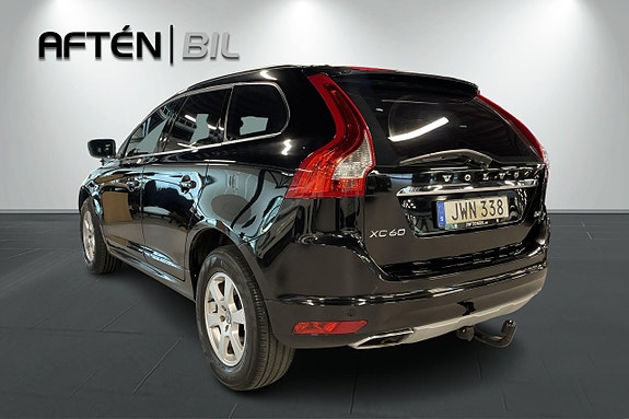 Volvo XC60 8 of 30