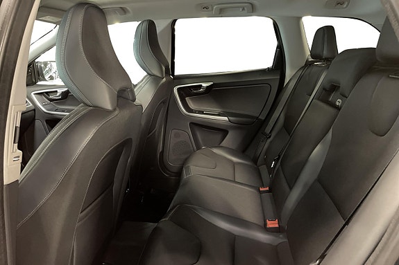 Volvo XC60 16 of 30