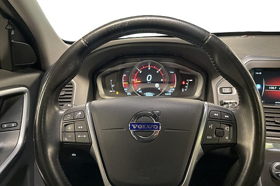 Volvo XC60 12 of 30
