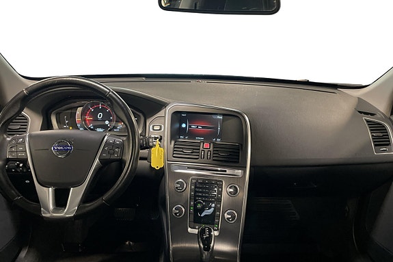 Volvo XC60 11 of 30
