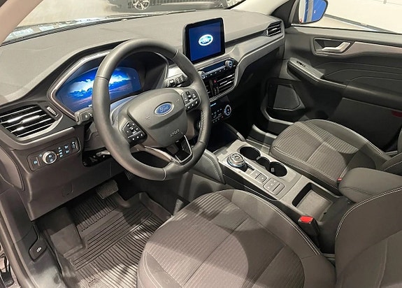 Ford Kuga 13 of 18