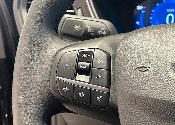 Ford Kuga 17 of 18