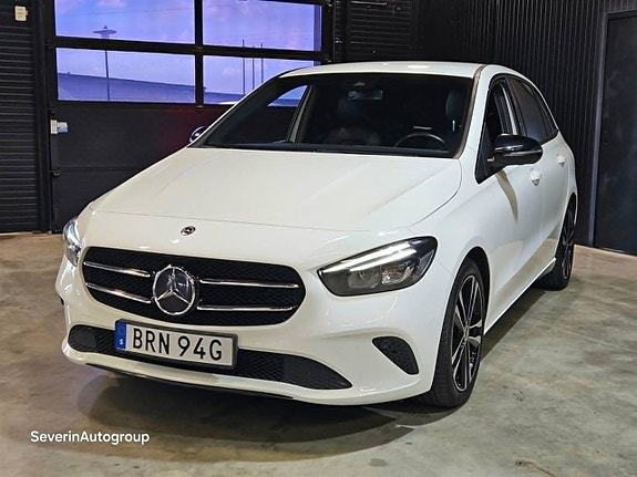 Mercedes-Benz B200 d 3 of 24