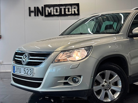 Volkswagen Tiguan 2 of 24