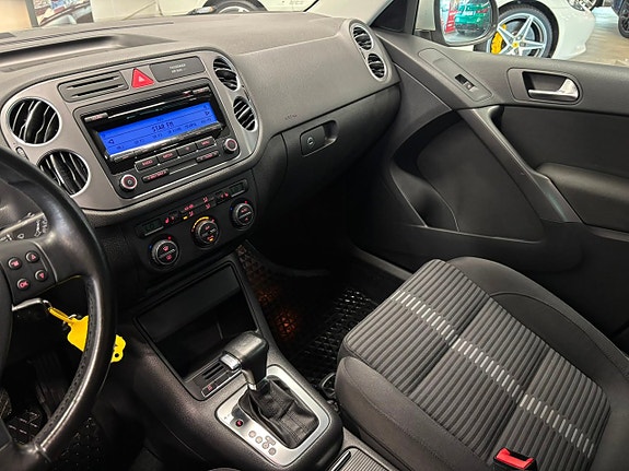Volkswagen Tiguan 16 of 24