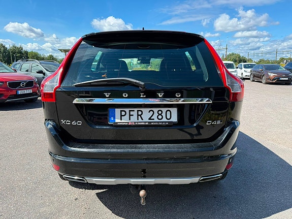 Volvo XC60 3 of 13