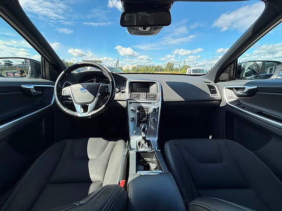 Volvo XC60 6 of 13