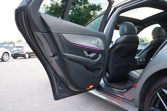 Mercedes-Benz E350 15 of 27