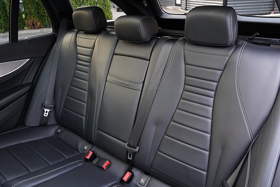 Mercedes-Benz E350 16 of 27