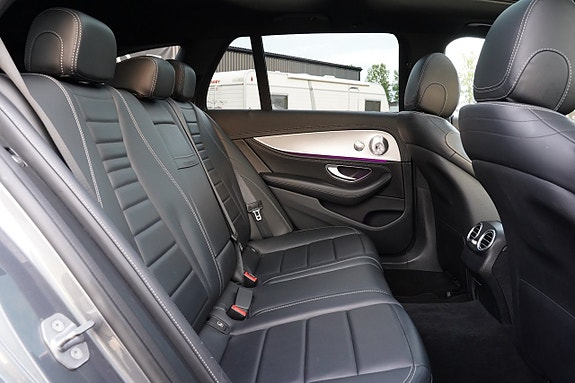Mercedes-Benz E350 19 of 27