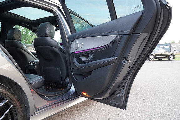 Mercedes-Benz E350 18 of 27