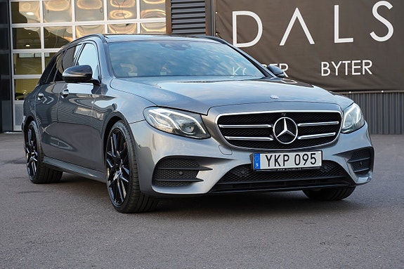Mercedes-Benz E350 23 of 27