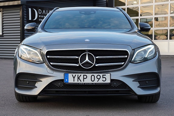 Mercedes-Benz E350 9 of 27