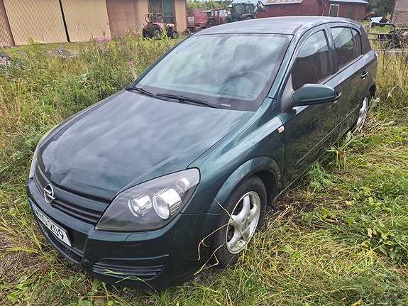 Opel Astra 2 of 5