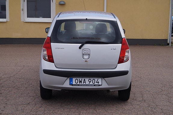 Hyundai i10 7 of 25